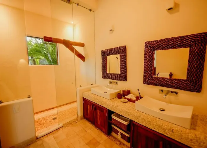 Dream With Private And Catering Villa *