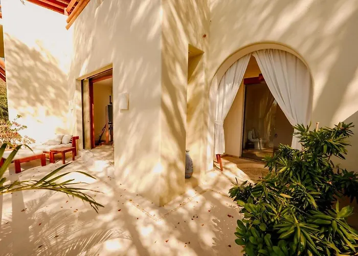 Dream With Private And Catering Villa